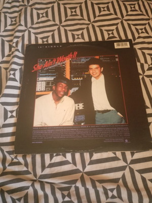 Glenn Medeiros ft. Bobby Brown She Ain't Worth It 12" Maxi Single vinyl