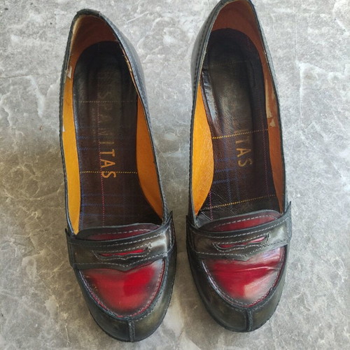 Hispanitas leather pumps like new, size 39, green and red