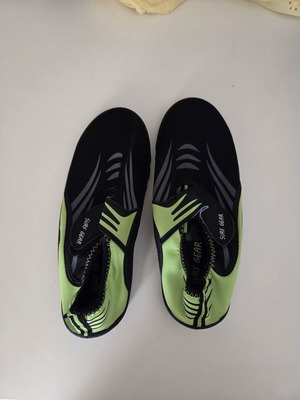 Surf Gear water shoes unisex size 38/39 used, black and lime green