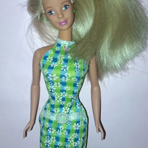 Barbie Pretty in Plaid 1999 like new