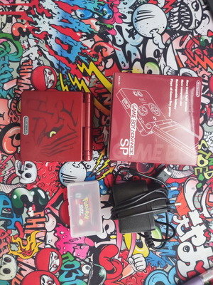 Gameboy Advance SP Ground Edition σαν καινούργιο με φορτιστή και Pokémon Ruby repro