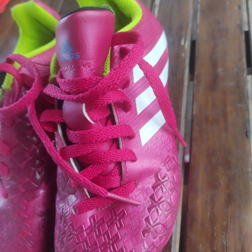 Adidas football shoes size 33 like new