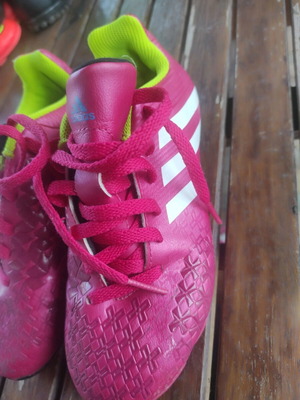 Adidas football shoes size 33 like new