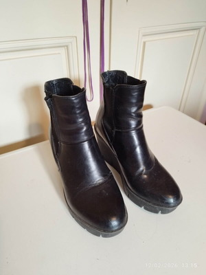 Black wedge ankle boots size 37 used with thick rubber sole