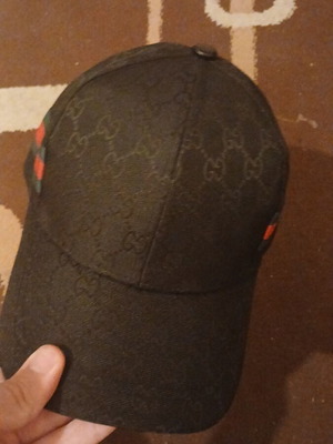 Gucci μαύρο καπέλο