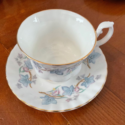 Royal Kent tea set porcelain England in excellent condition