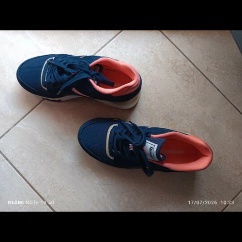 Reebok women's shoes size 36 like new, multicolor