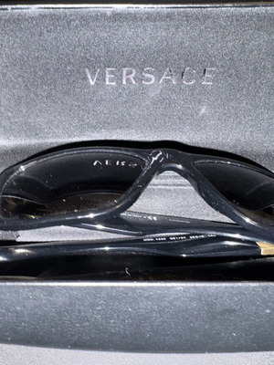 Γυαλιά ηλίου Versace σαν καινούργια, μαύρος σκελετός