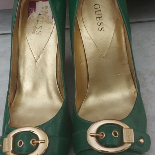 Guess green leather peep toe platform heels size 39 like new
