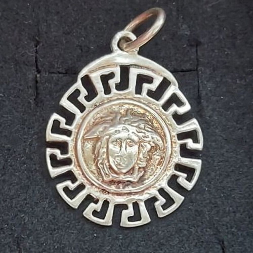 Висулка Versace с горгоната, сребърна 925, употребявана