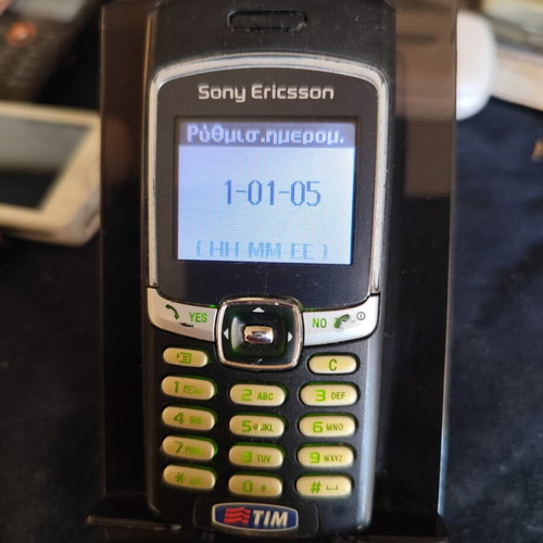 Sony Ericsson T290i vintage mobile phone used