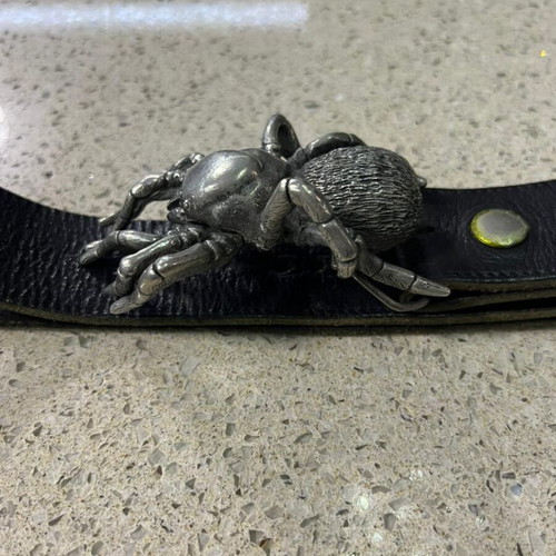 Belt buckle like new, vintage 1995 model, black