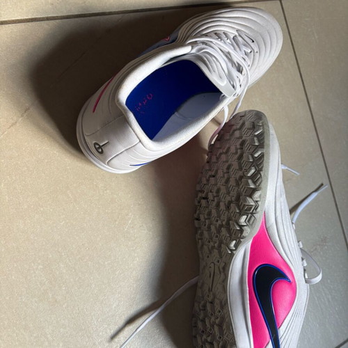 Nike football shoes new, size 41, white with studs