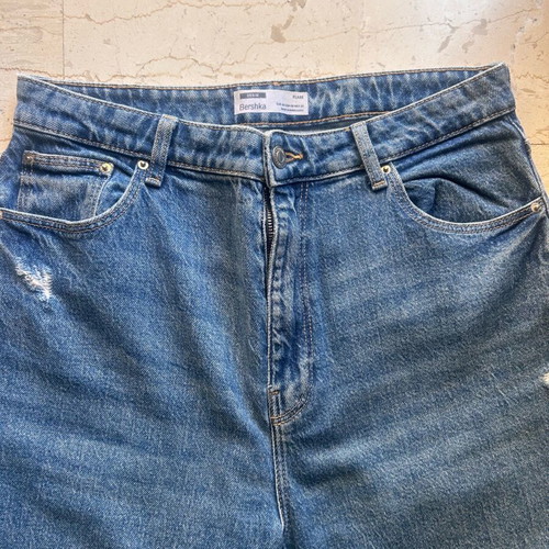 Bershka flare jeans with rips like new, blue size 40