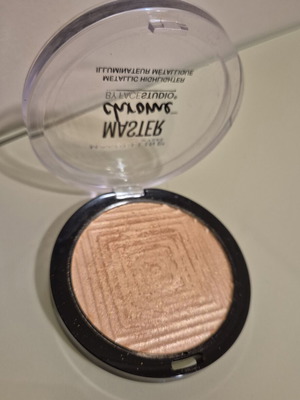 Maybelline Master Chrome Metallic Highlighter 100 Molten Gold nearly new