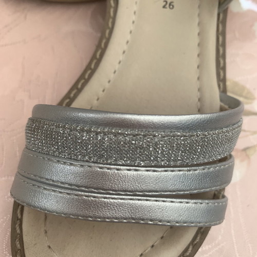 Girls' sandals size 26 silver lightly used