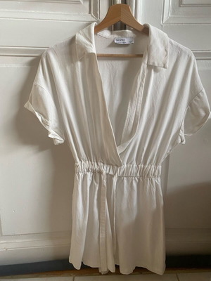 Bershka linen white jumpsuit xs like new