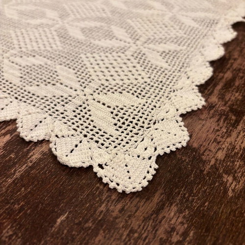 Handmade knitted piece like new