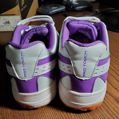 Pro Touch Rebel volleyball shoes size 41 white purple like new