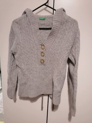 Benetton women's wool sweater gray like new with hood