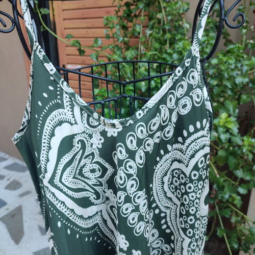 Long sleeveless dress dark green with white patterns, new, size S