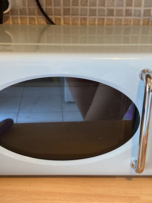 Morris Microwave like new, baby blue