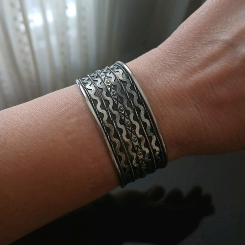 Vintage silver-plated bracelet like new, does not tarnish