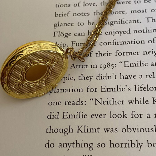 Gold Plated Romantic Locket Necklace with Gustav Klimt's The Kiss