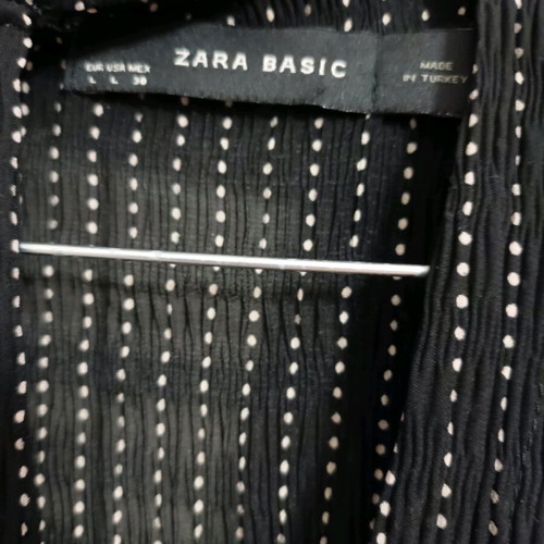Zara dress like new, lightweight spring with neck ribbon