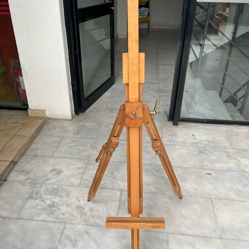 Mabef wooden easel used, height 135cm