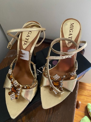Migato sandals new, gold color, size 35