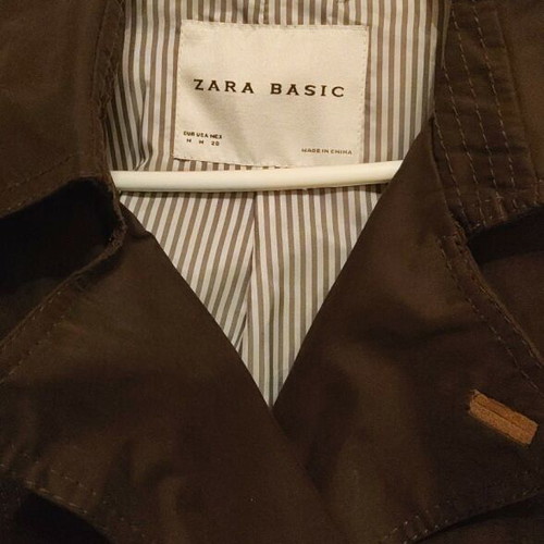 Trench Coat Brown Zara Basic like new, size Medium
