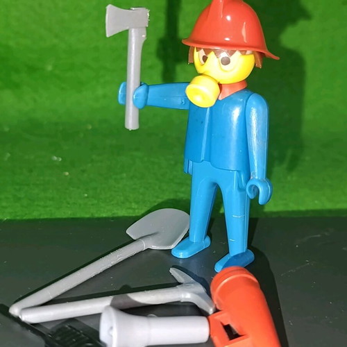 Playmobil Lyra 3366 firefighter figure used, complete set