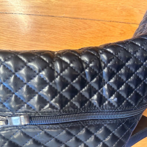 Black quilted synthetic leather ankle boots like new, size 39