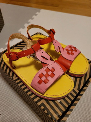 Camper Kids Sandals like new, red/fuchsia, size 27