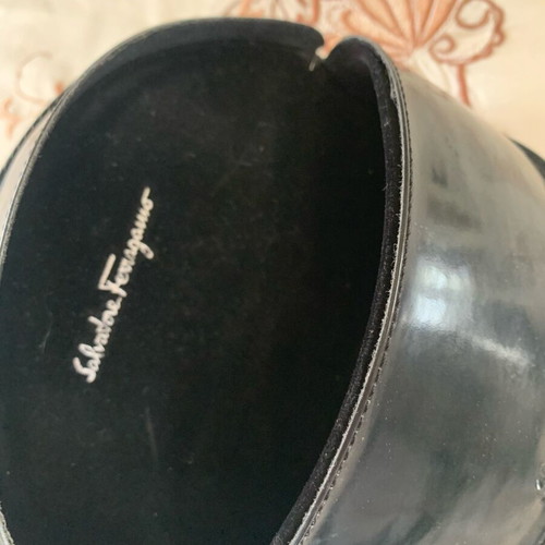 Salvatore Ferragamo sunglasses like new, black