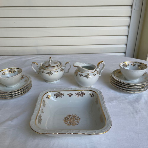Kahla Germany 1960s tea set new, white with gold roses