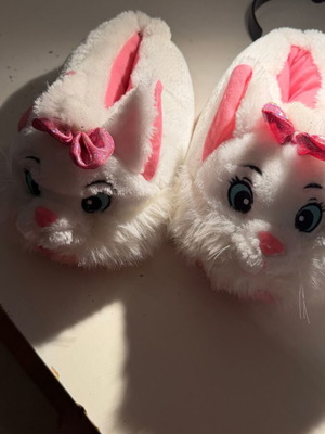 Disney Lucy Slippers Marie The Aristocats white pink like new
