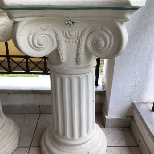 Clay columns used for table base