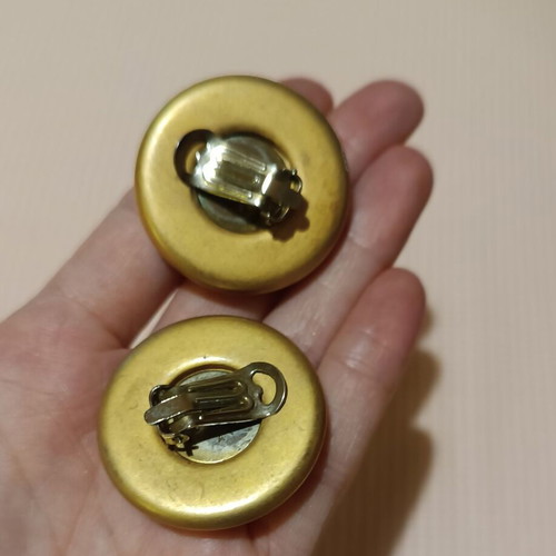 Clip earrings vintage used