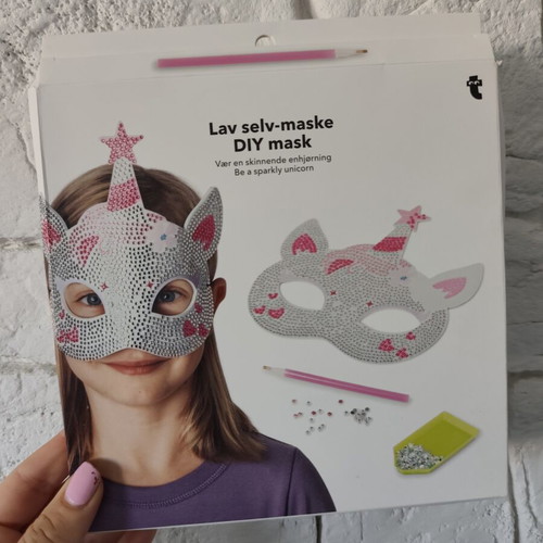 DIY masks and glitter play set new, pack of 4