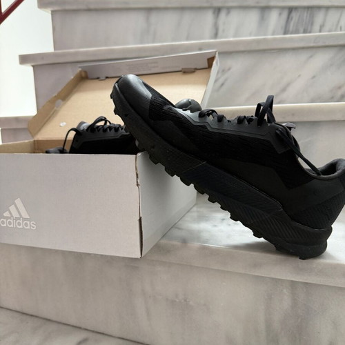 Adidas Ultraboost 22 GX6639 like new, size 45, black