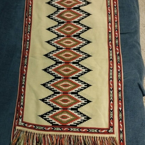 Set of 4 handmade table runners with rhombus and fringes like new