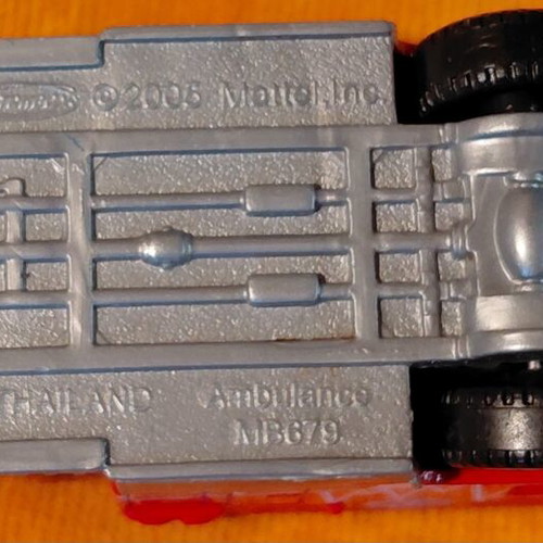 Matchbox Ambulance MB679 red toy vehicle