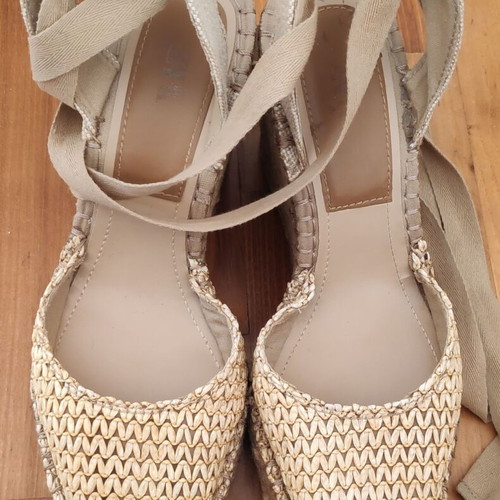Zara beige espadrille platform sandals size 40 like new