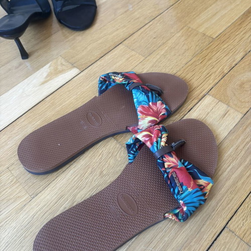 Havaianas flip-flops size 40, brown