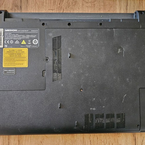 Medion Erazer P6661 laptop 15.6 inch Intel i5-6200U GTX 950M 8GB RAM 480GB SSD