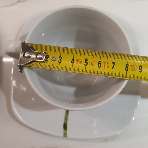 Set of 5 large cups and saucers like new