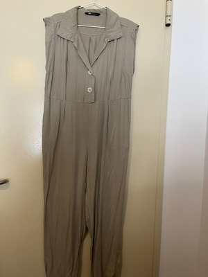 Zara jumpsuit khaki, sleeveless, like new, size M