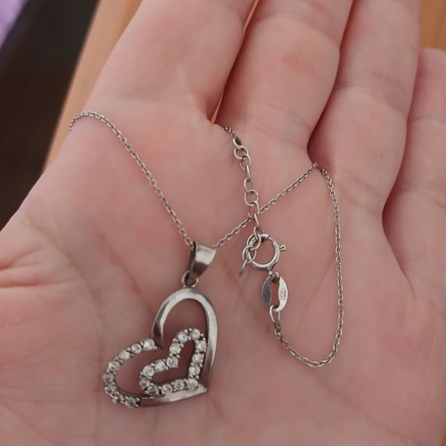 Silver necklace with double heart pendant like new, 925 silver